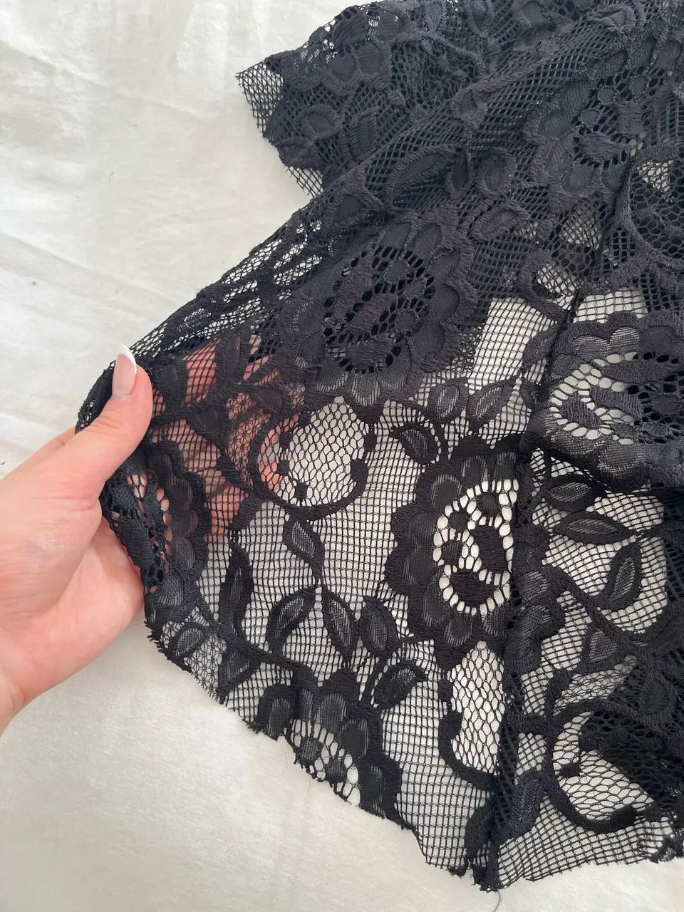 Vestido preto de renda  - Foto 3