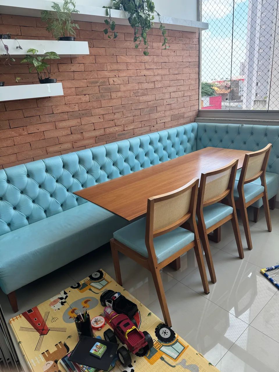 Canto Alemão com mesa e cadeiras  - Foto 2