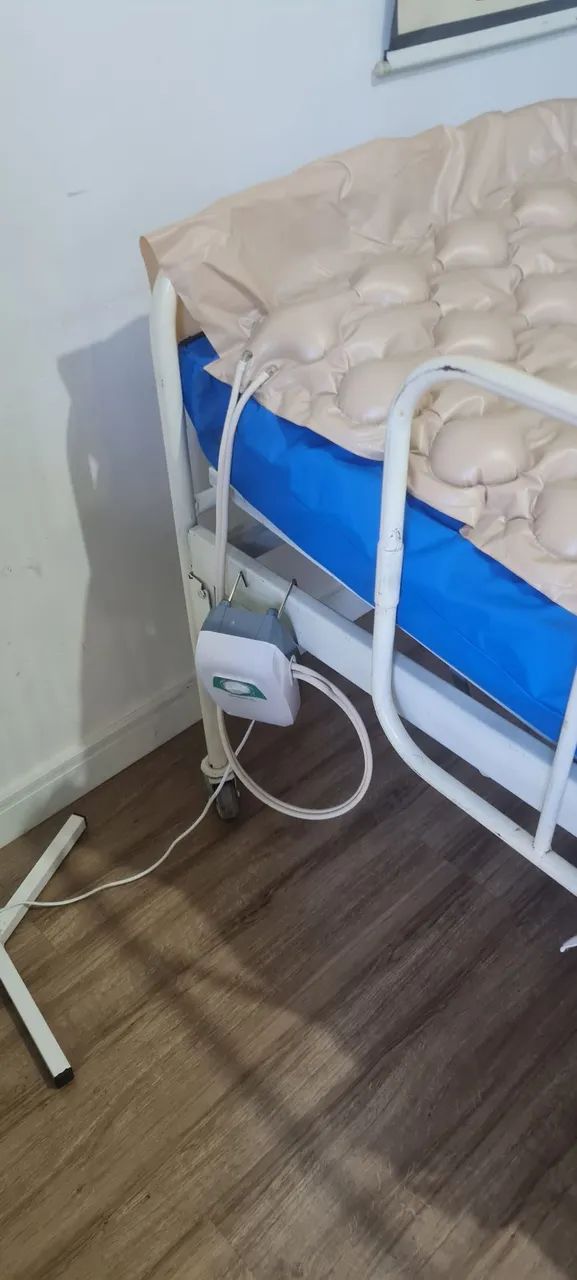 Cama hospitalar e acessórios  - Foto 4