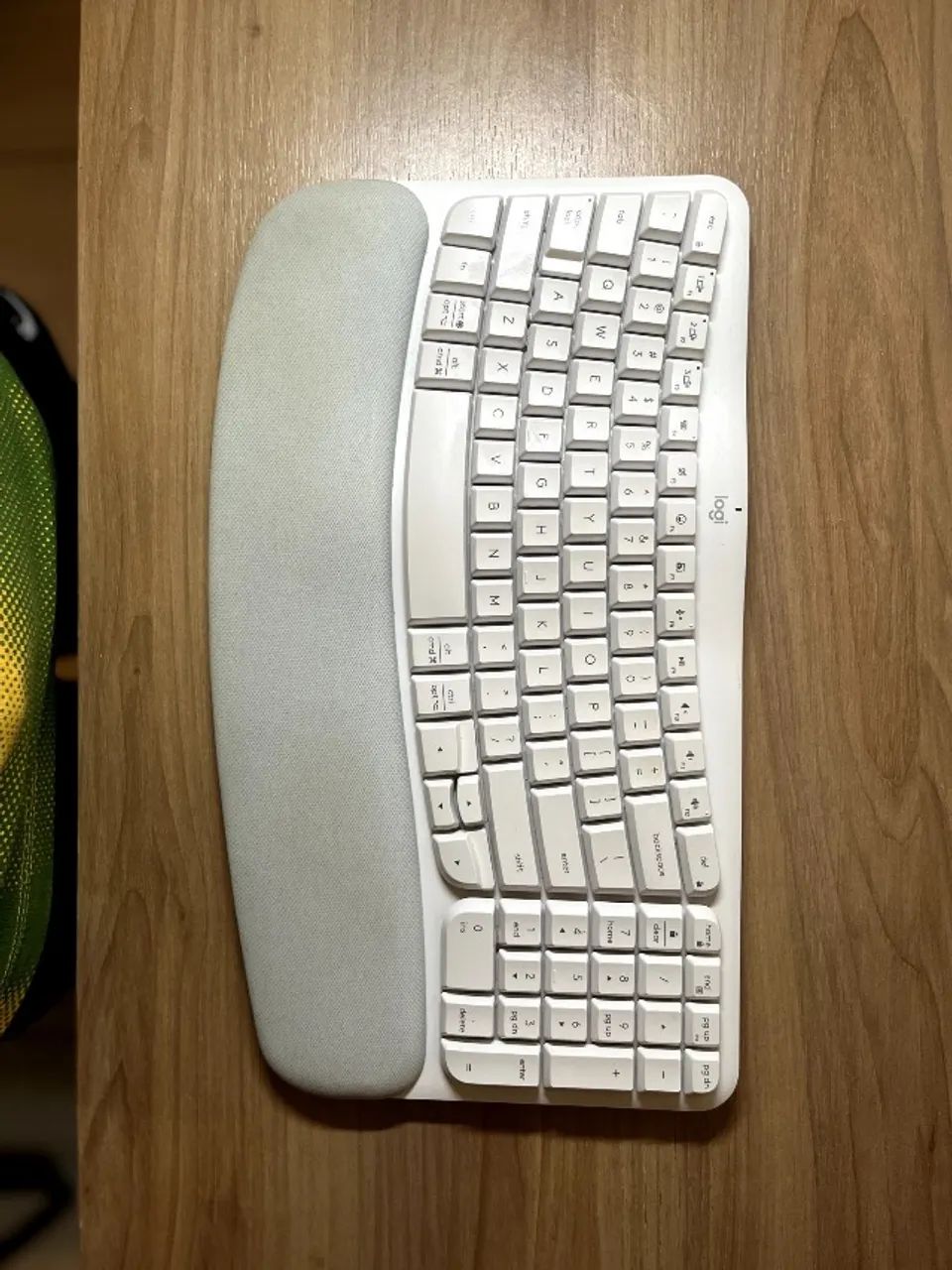 Teclado Ergonômico Sem Fio Logitech Wave Keys