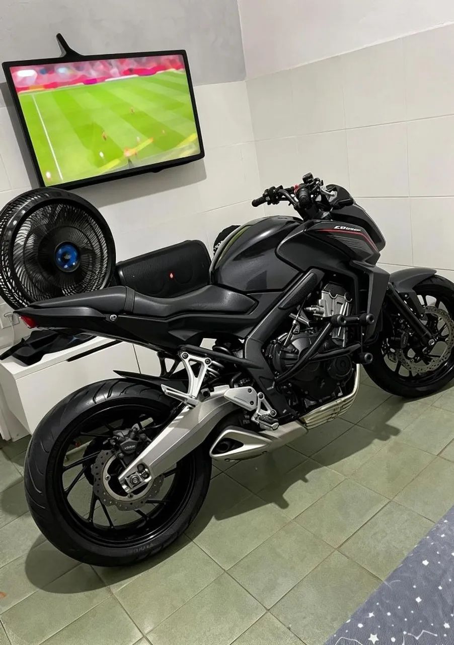 CB650F  - Foto 2