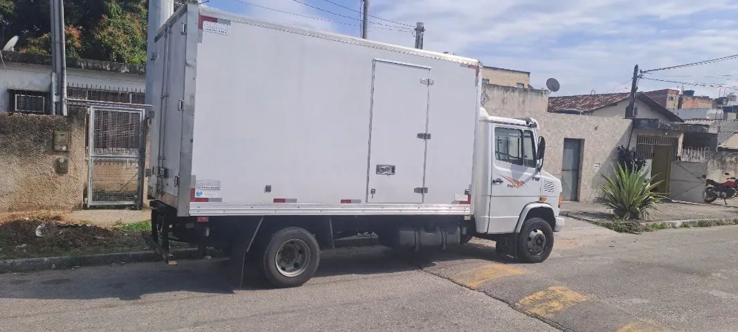 MB 710 PLUS REFRIGERADO 2004 - Foto 5
