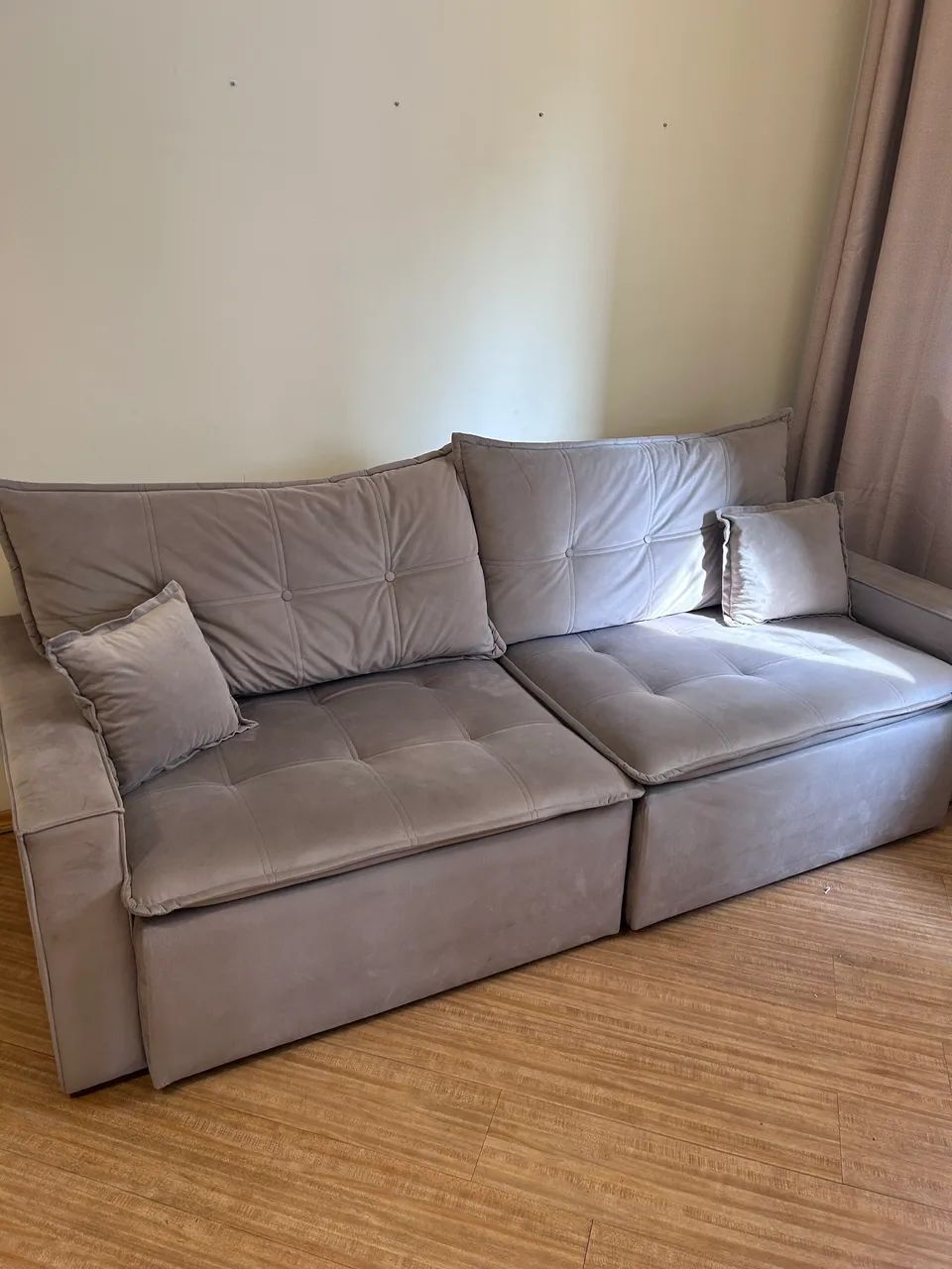 Sofá-Cama Suede Cinza 4 Lugares - 2,30m