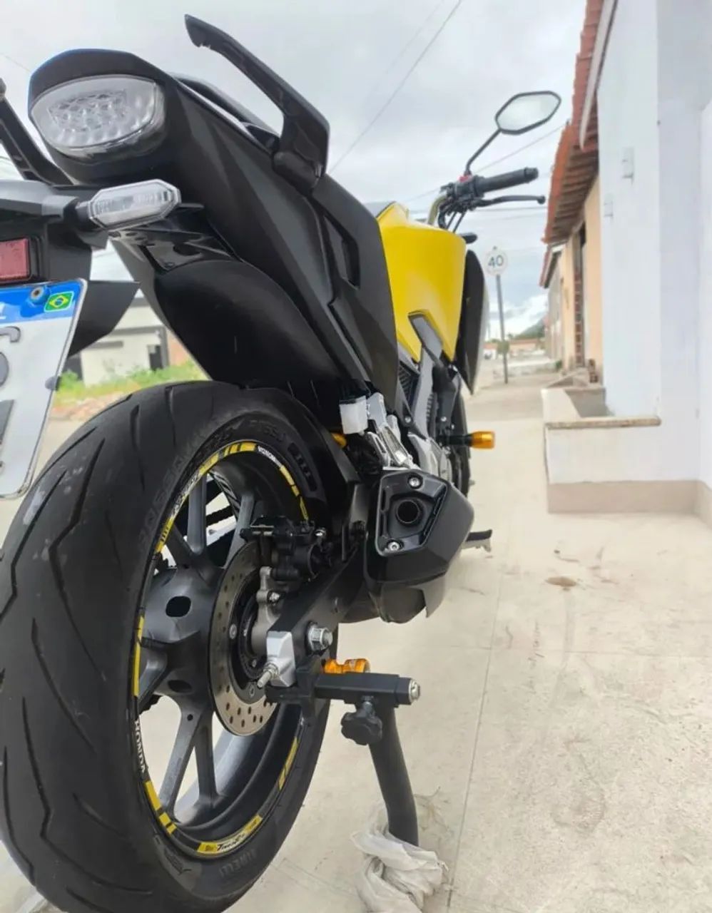 CB TWISTER 300F - Foto 5
