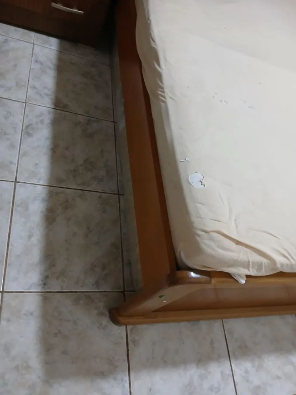 Cama de casal de madeira maciça  - Foto 4