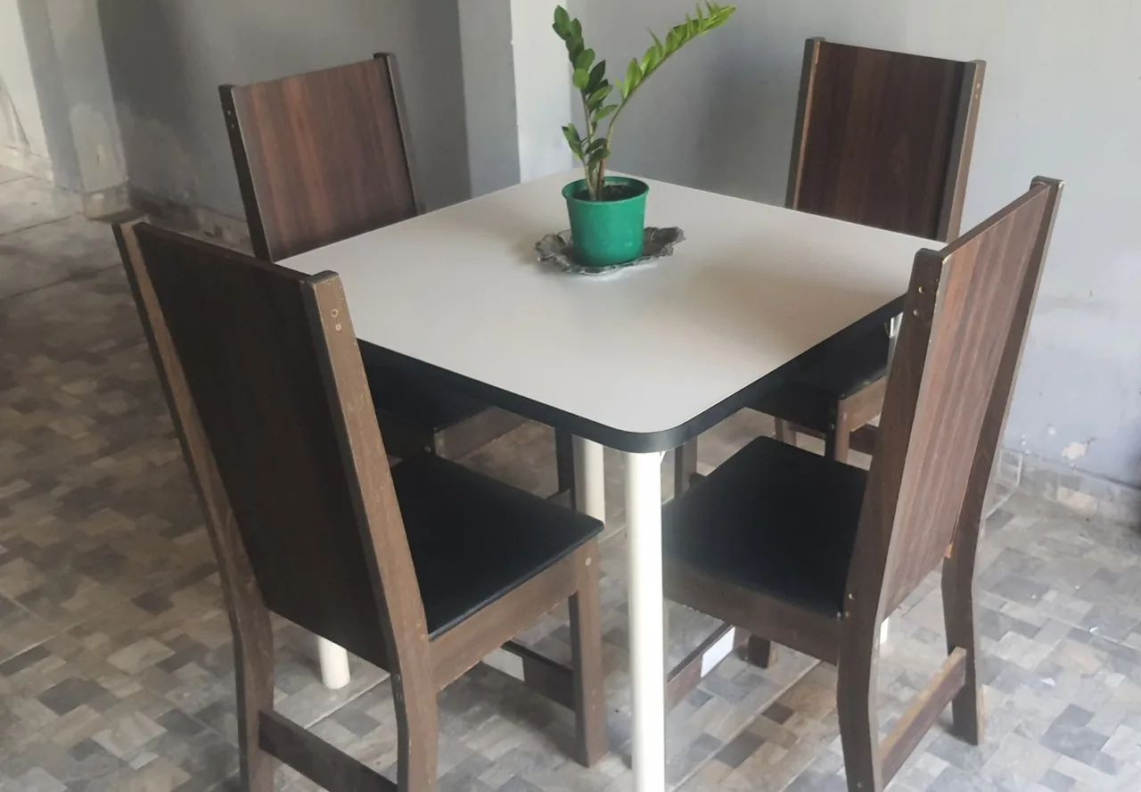 Mesa de cozinha com quadro cadeiras - Foto 3