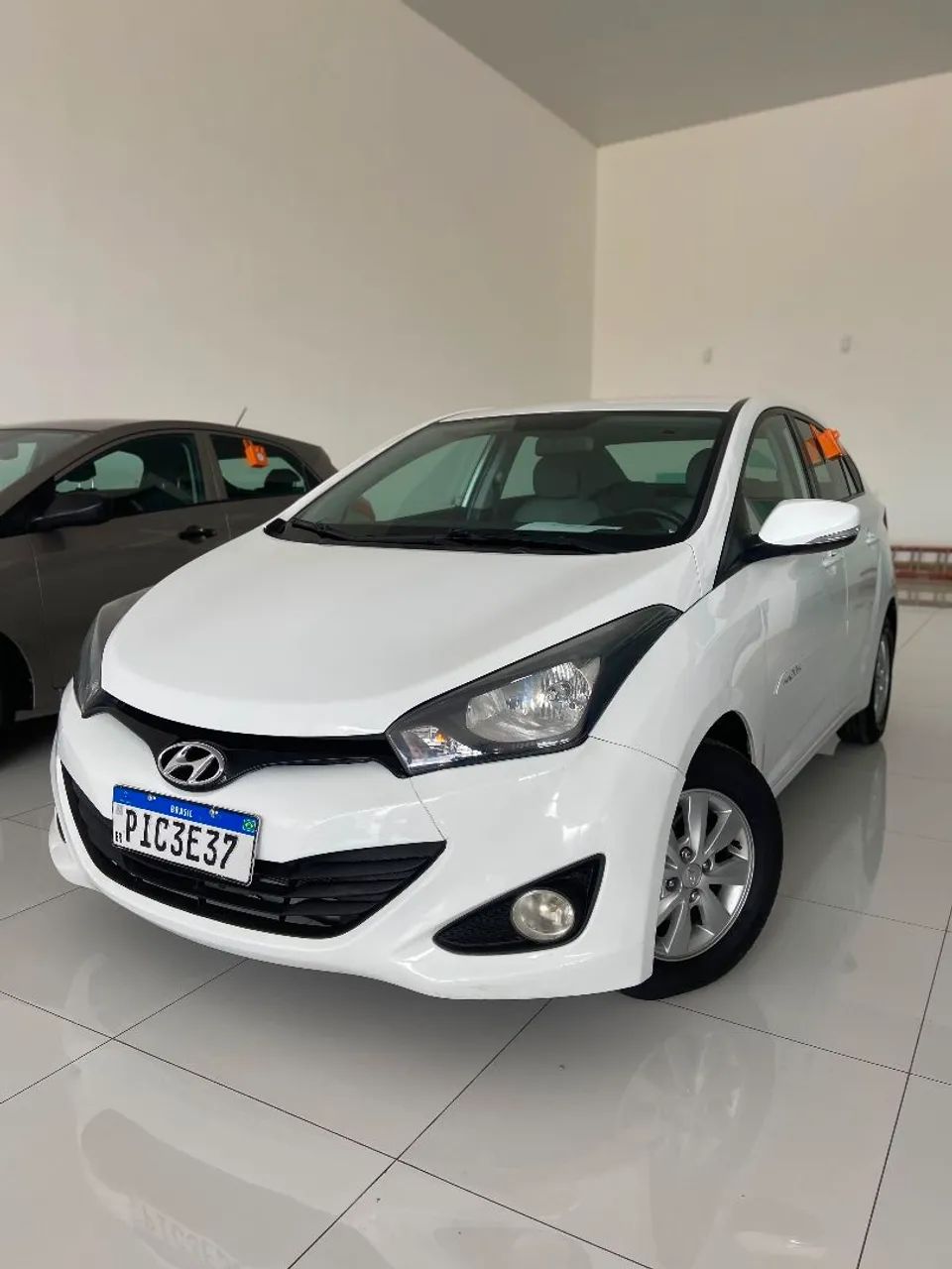 Hyundai Hb20S HB20S C.Plus/C.Style1.0 Flex 12V Mec. 4P 2015
