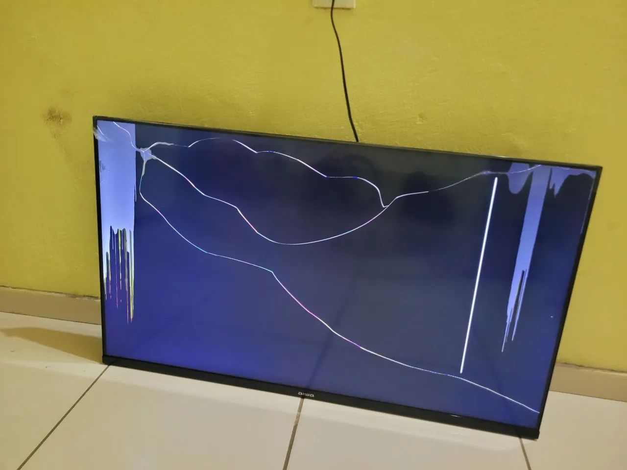 Vendo TV aiwa com defeito  - Foto 2