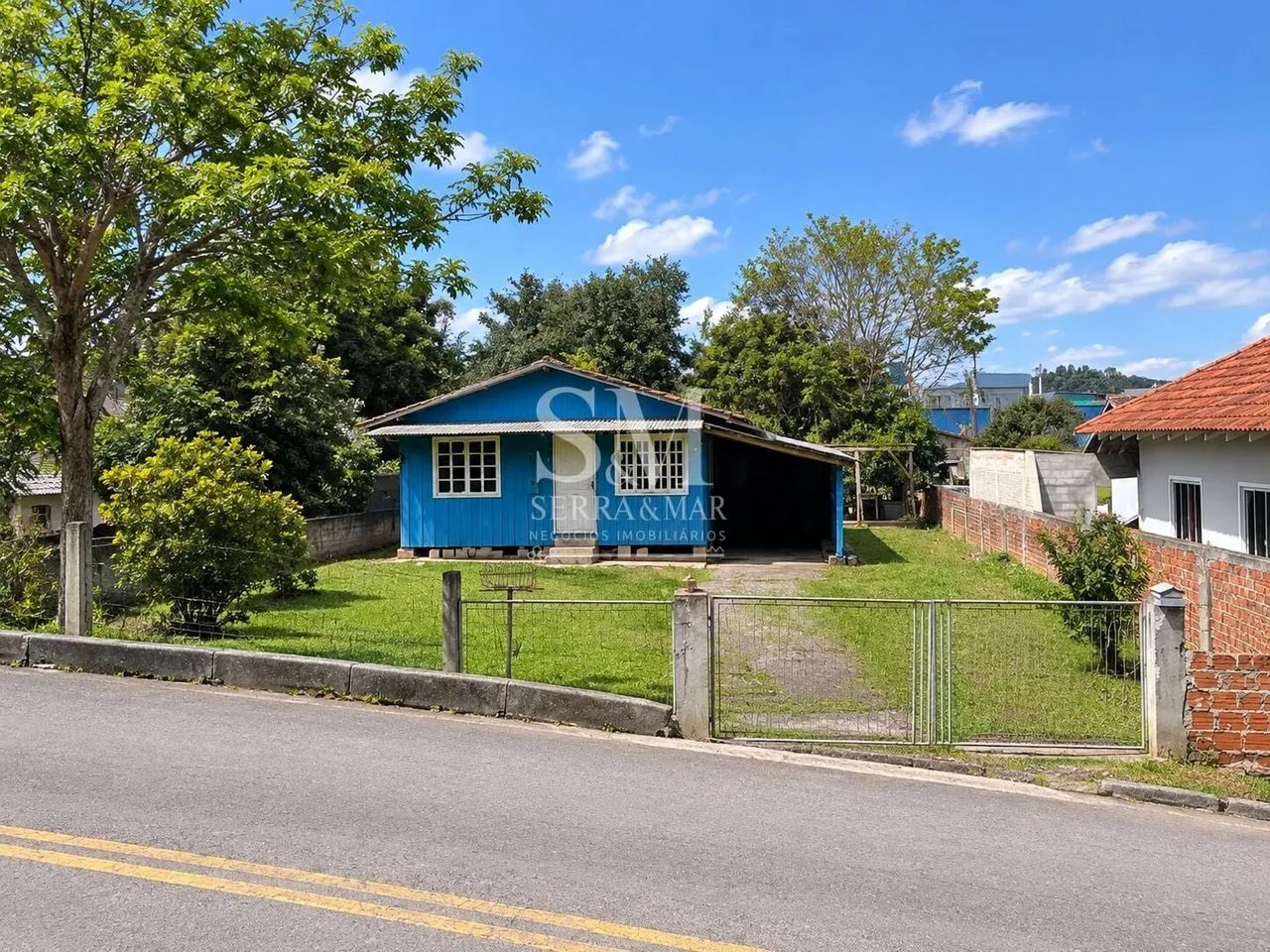 TERRENO COM CASA À VENDA