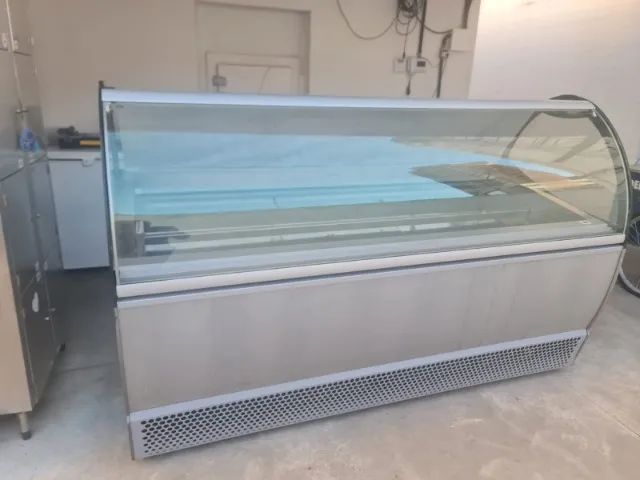 VITRINE DE SORVETES ISA MODELO MILENIUM 24 CUBAS - Foto 3