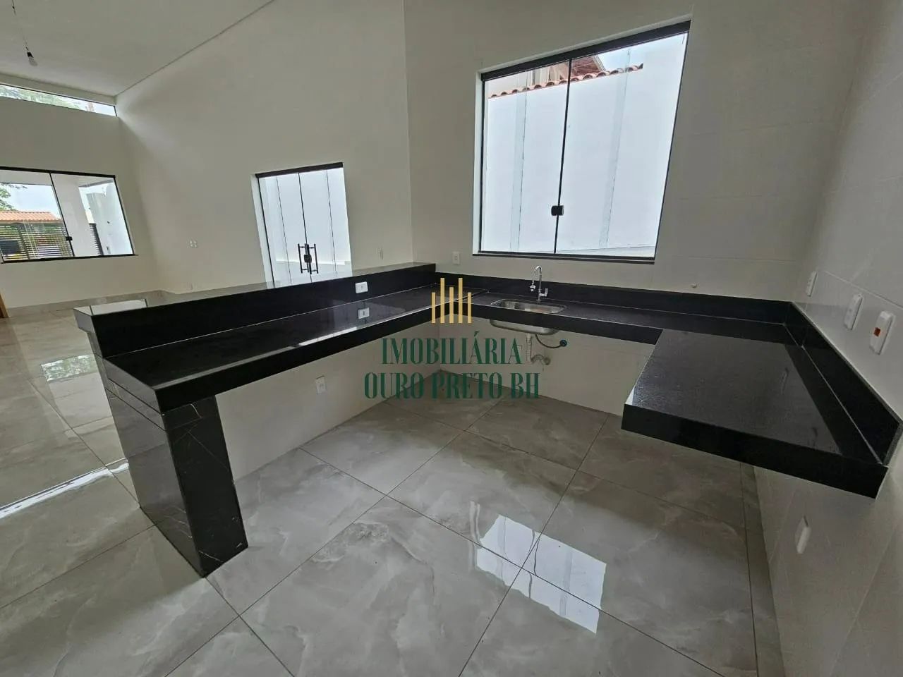 Casa geminada com 3 quartos, 260m², para locação no Copacabana. - Foto 3