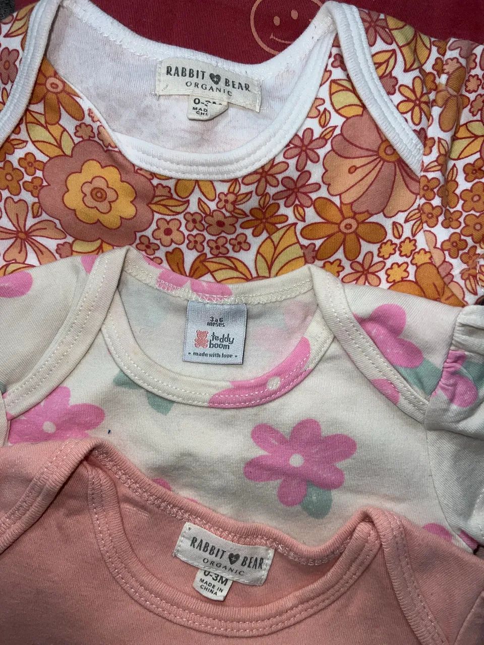 Lote 14 Roupas de  bebê  bodie body marcas  americanas   - Foto 4