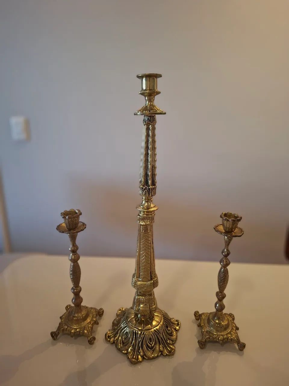 Conjunto de 3 castiçais em bronze - apenas retirada Santos/Canal6