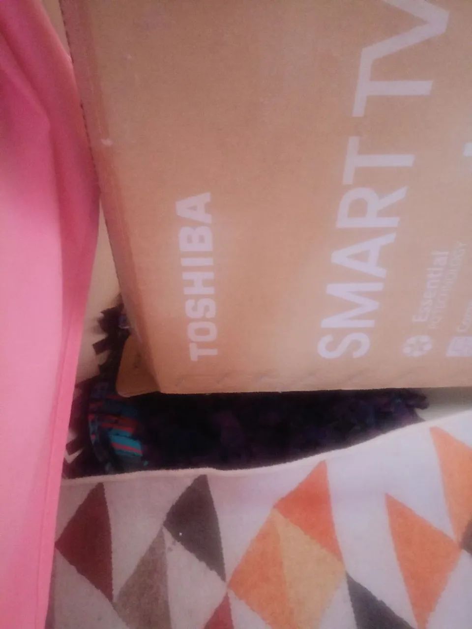 Vendo essa smartv nova apenas um mês de uso  - Foto 3