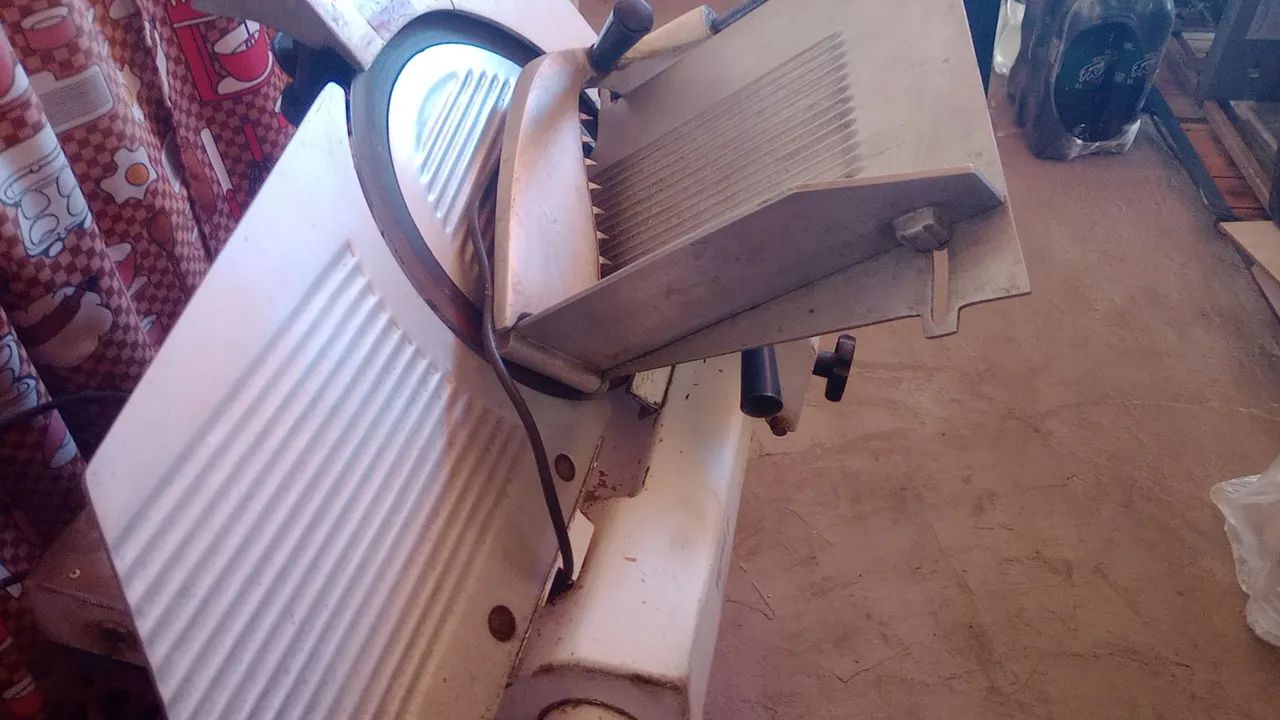 Máquina de cortar frios  - Foto 3