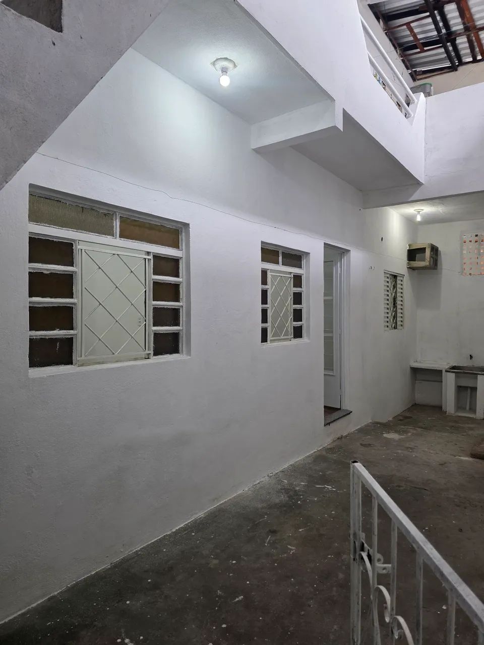 ALUGO KITINET NO BAIRRO SANTO ANTÔNIO 