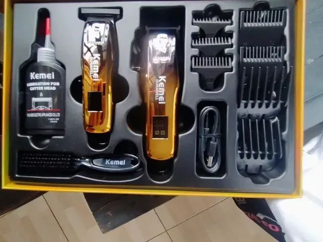 Kit Máquina de Cortar Cabelo + Máquina de Acabamento Kemei Original