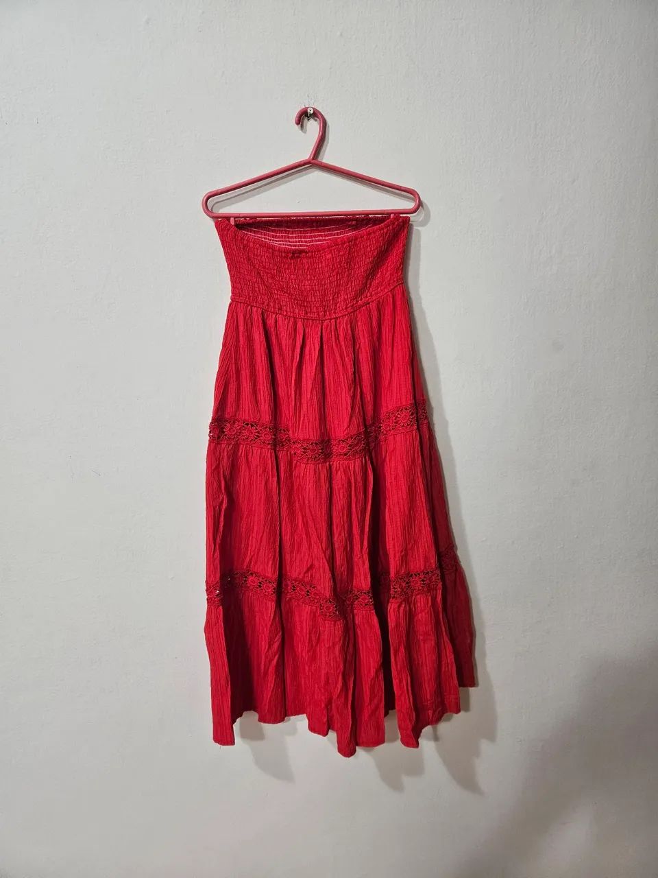 Vestido midi vermelho tomara que caia com lastex  - Foto 2