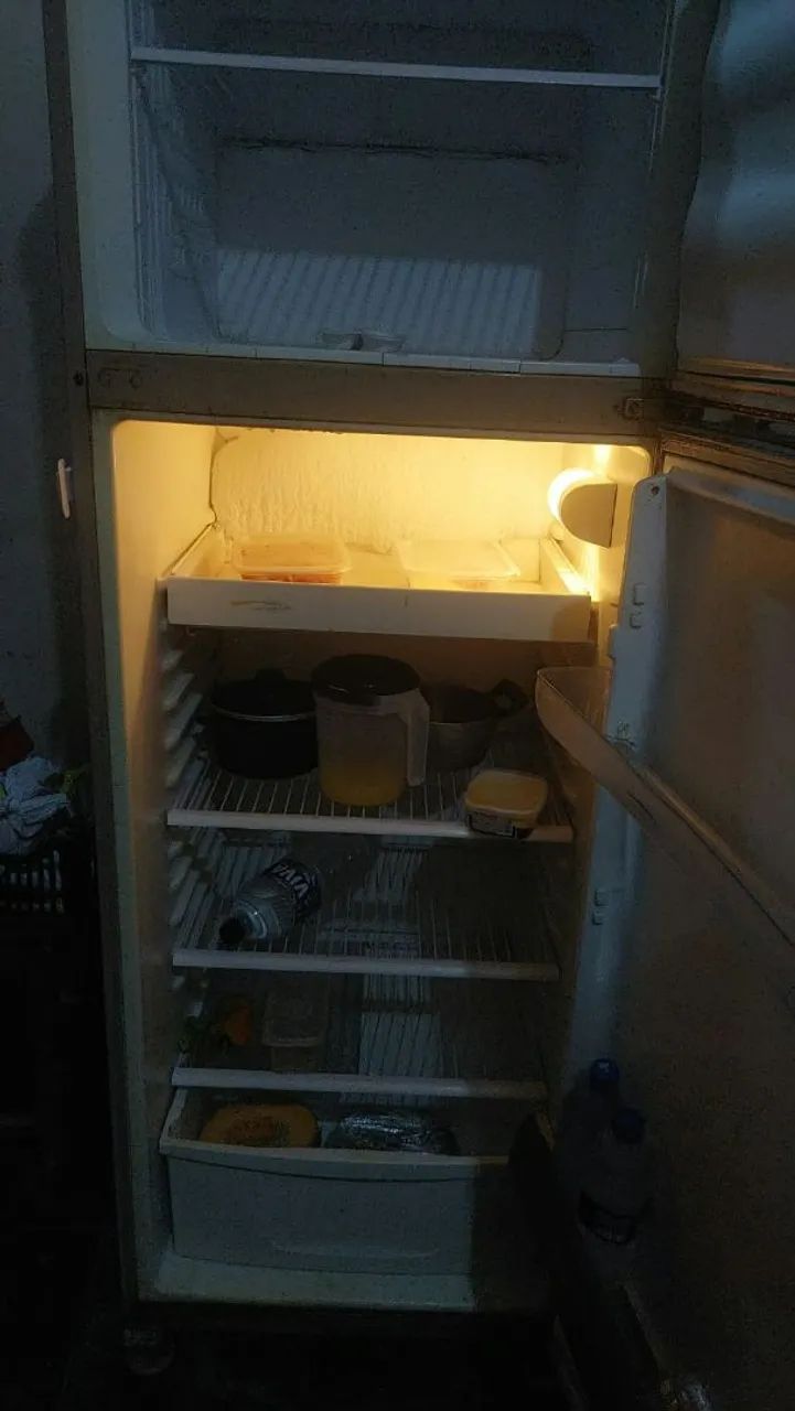 Geladeira  Funcionando perfeitamente  - Foto 2
