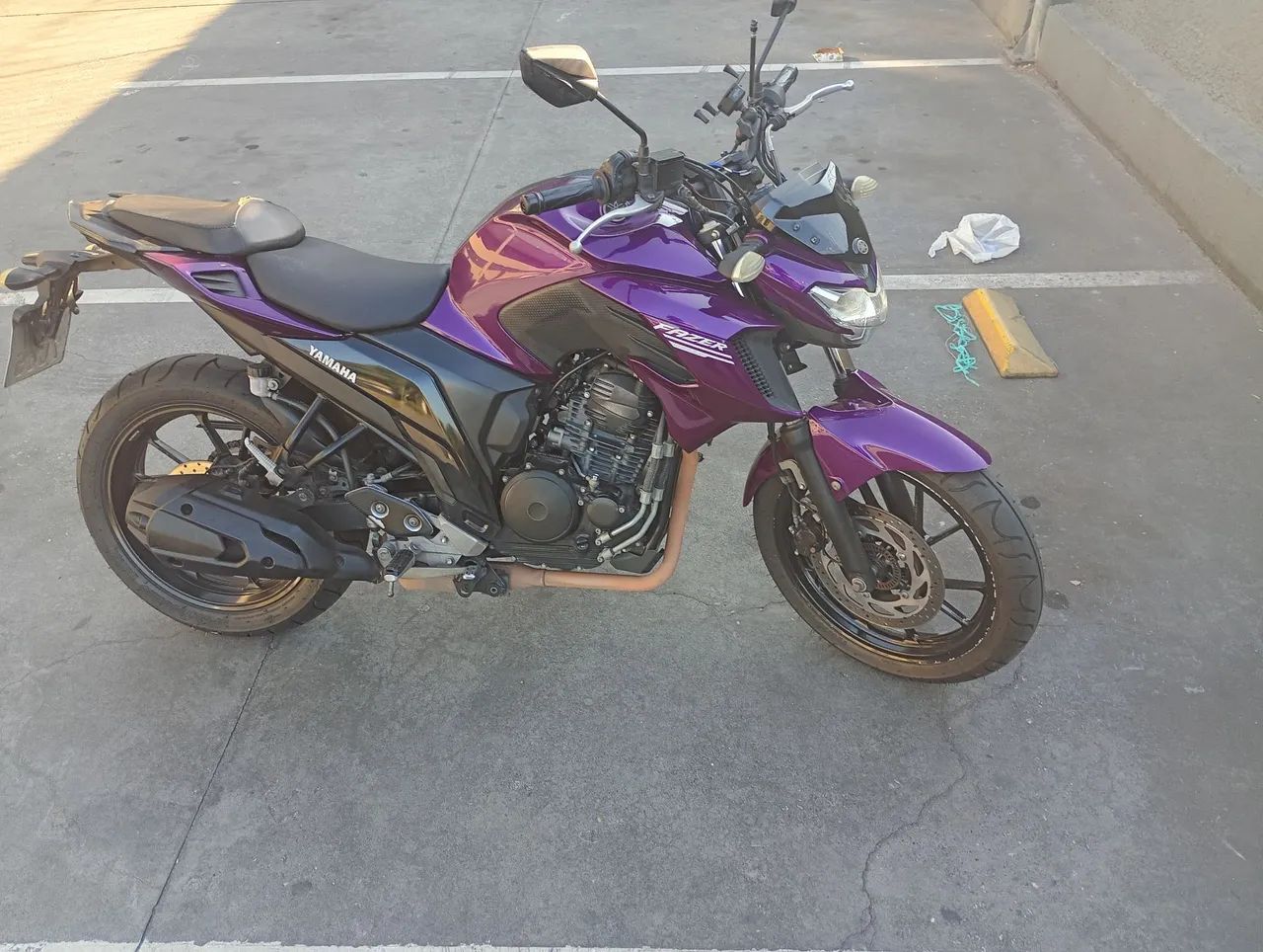 Fazer 250 roxa
