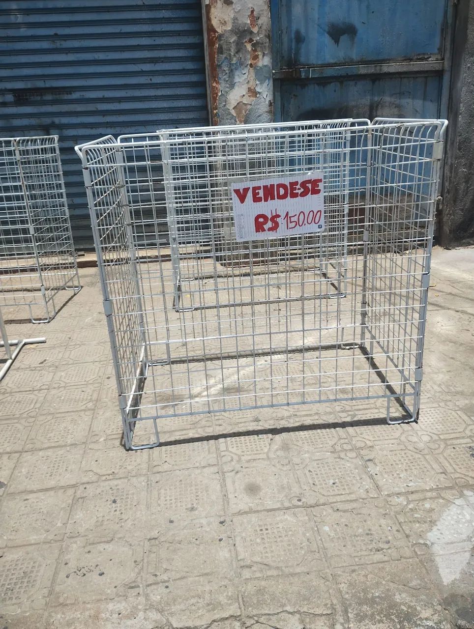 Cesto porta expositor de fraudas 