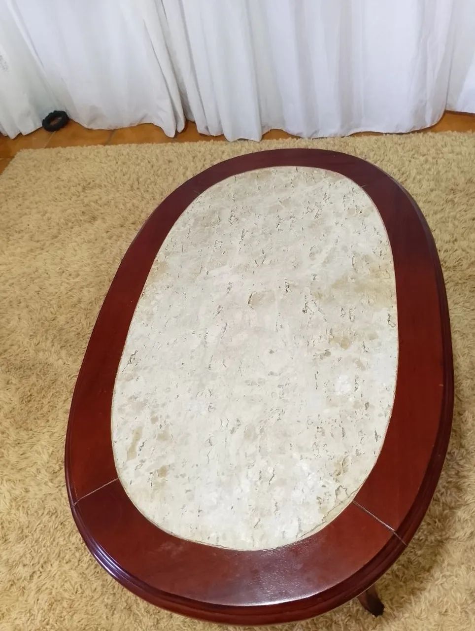 Mesa de centro em madeira e mármore antiga 
