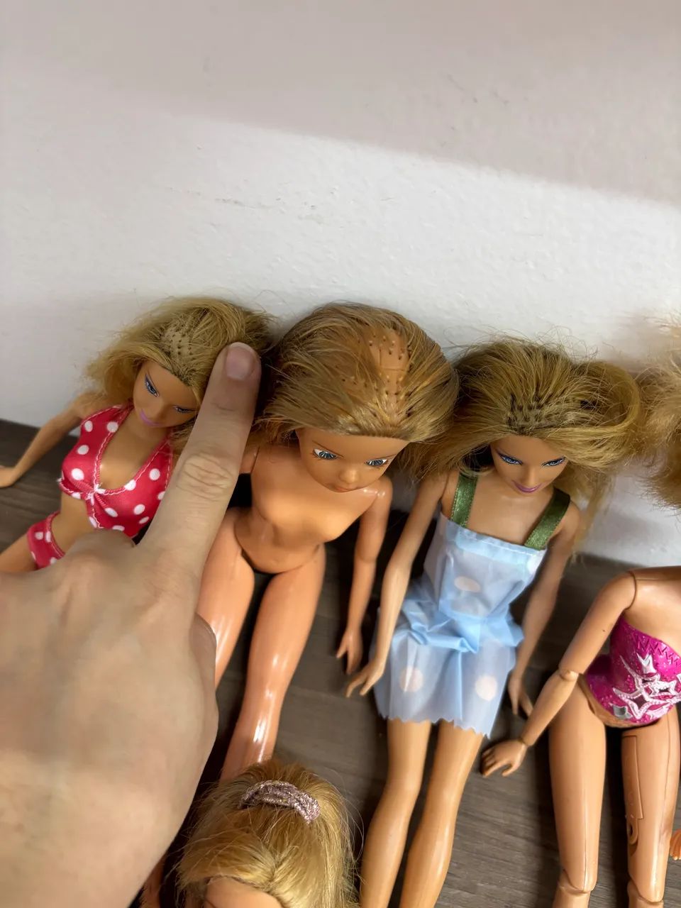 Lote sucatas barbie, Suzi e bratz - Foto 5