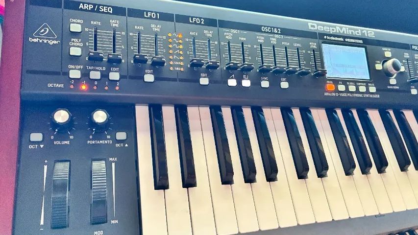 Behringer Deepmind 12 - estado de zero - Foto 2