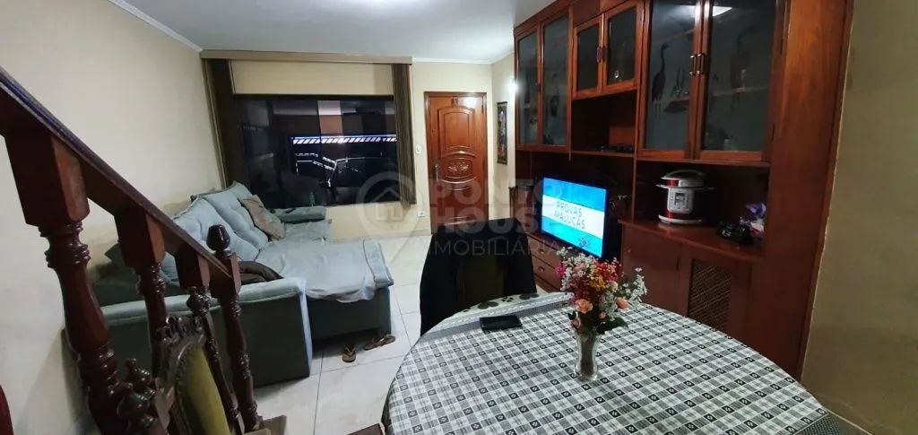 Sobrado à venda no Parque Jabaquara, com 3 dormitórios e 1 vaga
