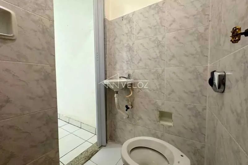Kitnet/Conjugado : / Residencial / Centro
