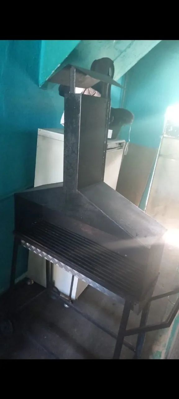 Churrasqueira boa  muito top ...