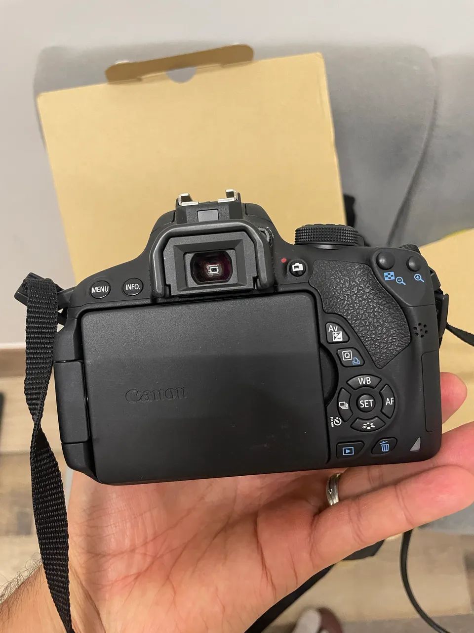 Câmera Cânon Rebel T5i