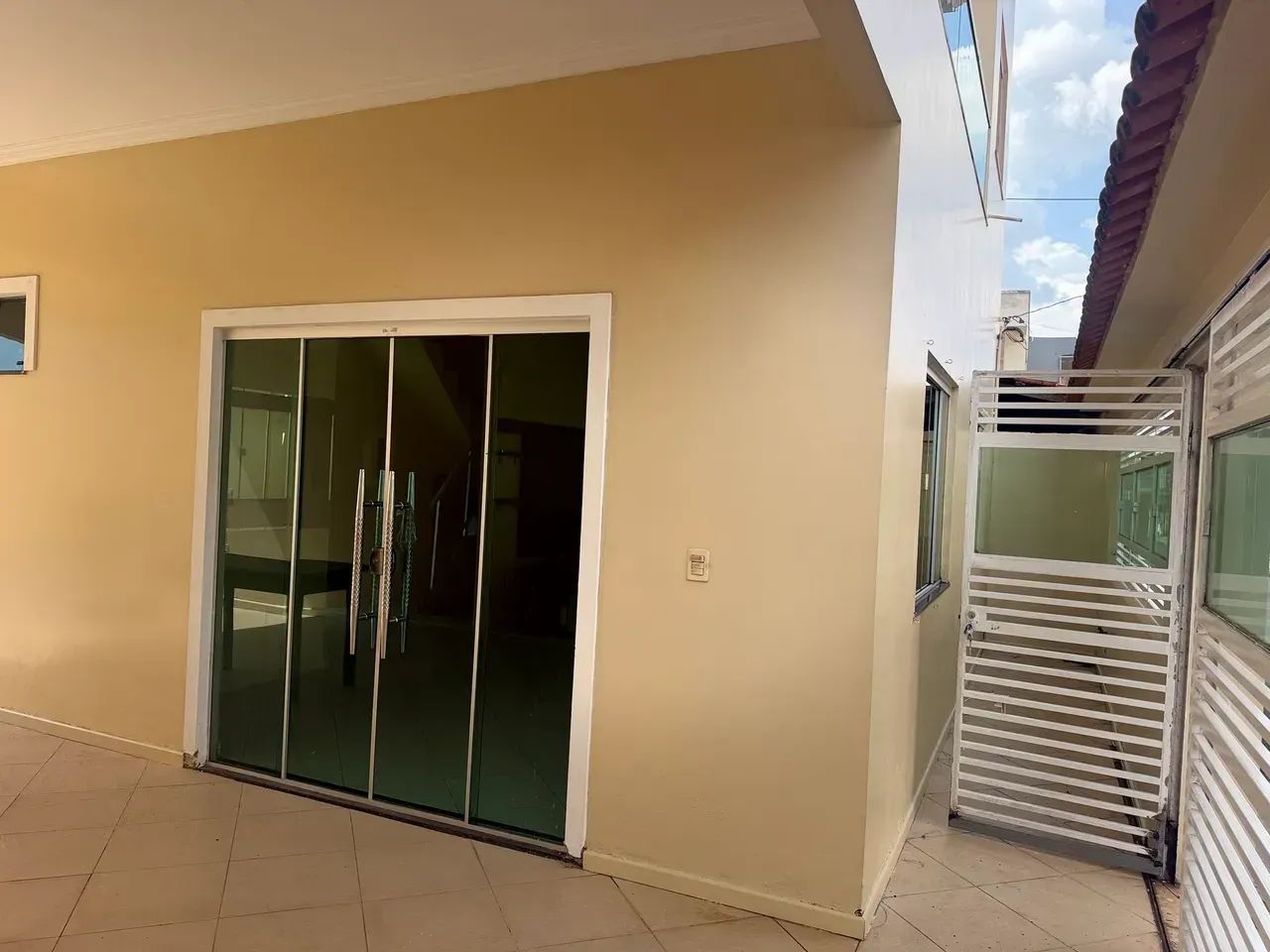 CASA DE 2 andares com 3/4 1 suite e tres vagas - Foto 3