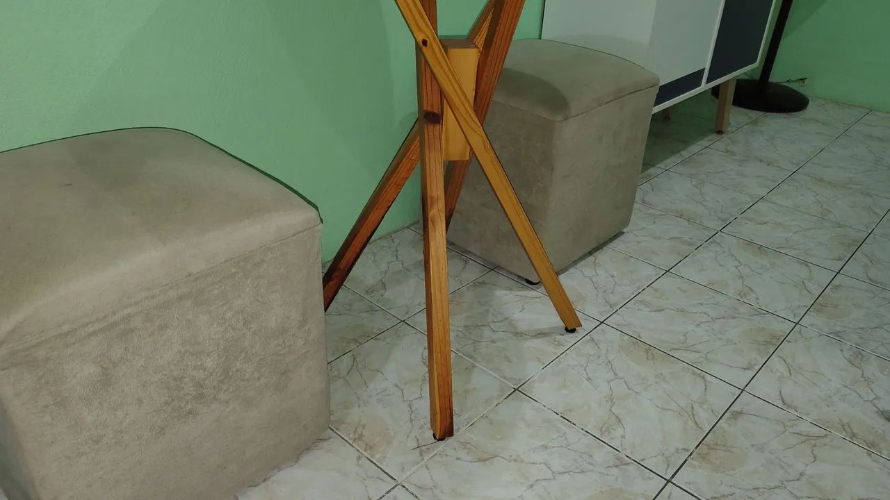 Mesa em madeira. - Foto 4