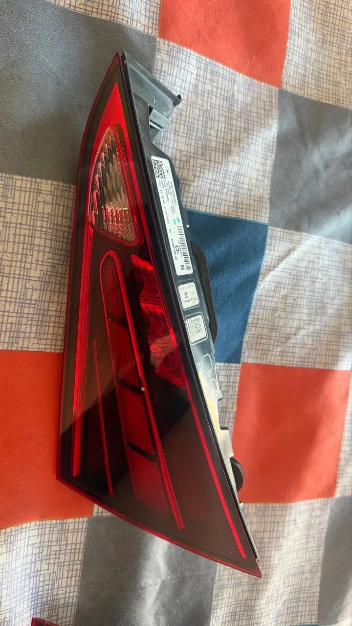 Par de lanternas Mercedes c200, c250 2023. Lado direito  - Foto 10