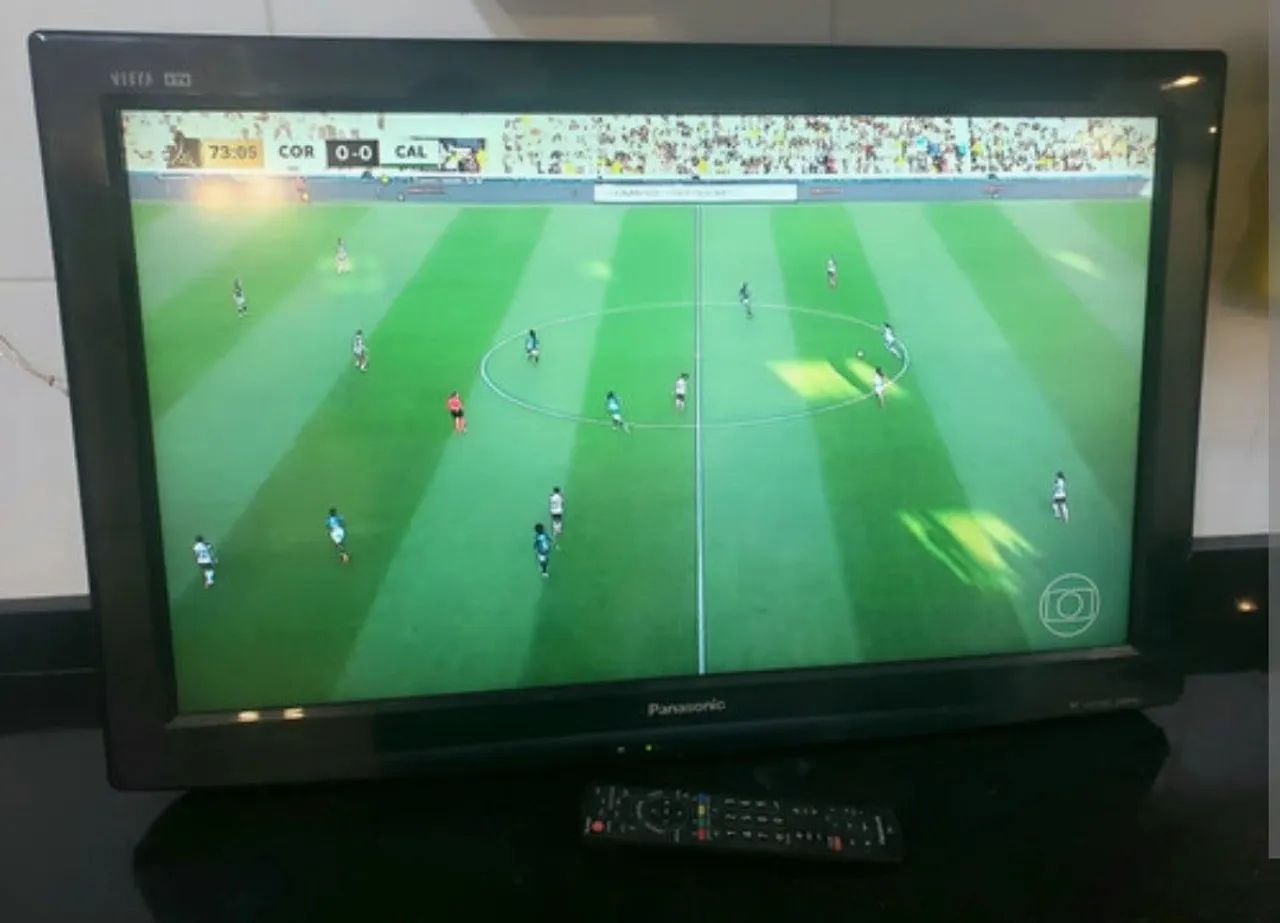 Tv Panasonic LCD com controle remoto