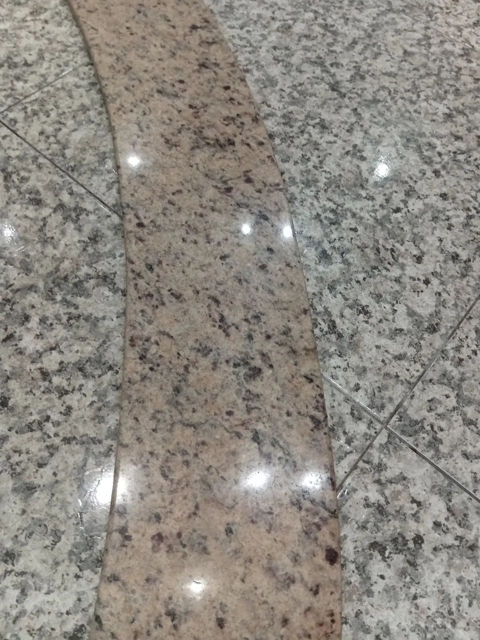 Bancada de granito Balcão muito bonita tamanho 170x25 só quero 150 reais - Foto 6