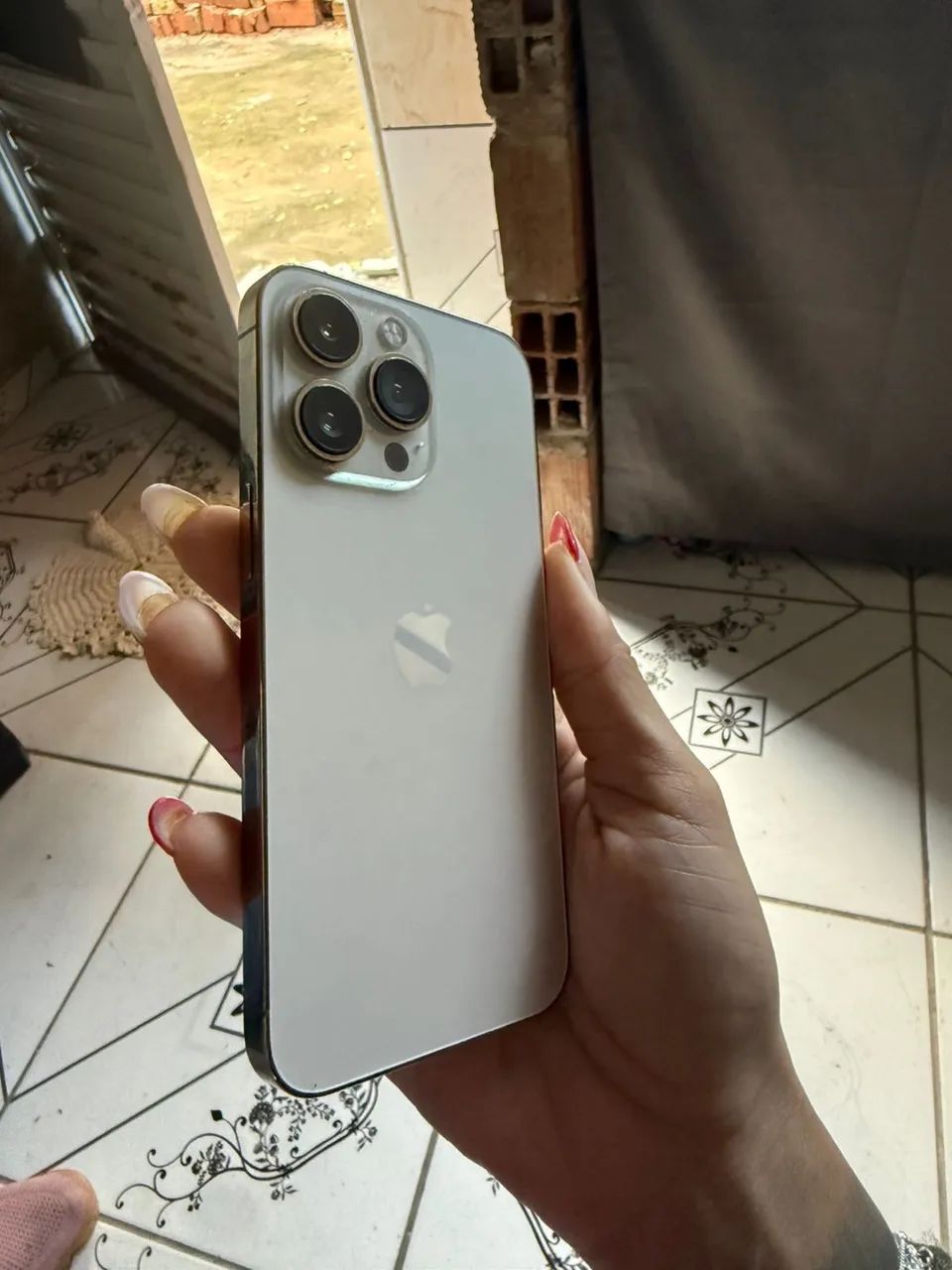 iPhone 13 Pro Dourado, 128Gb  78% bateria - Foto 5