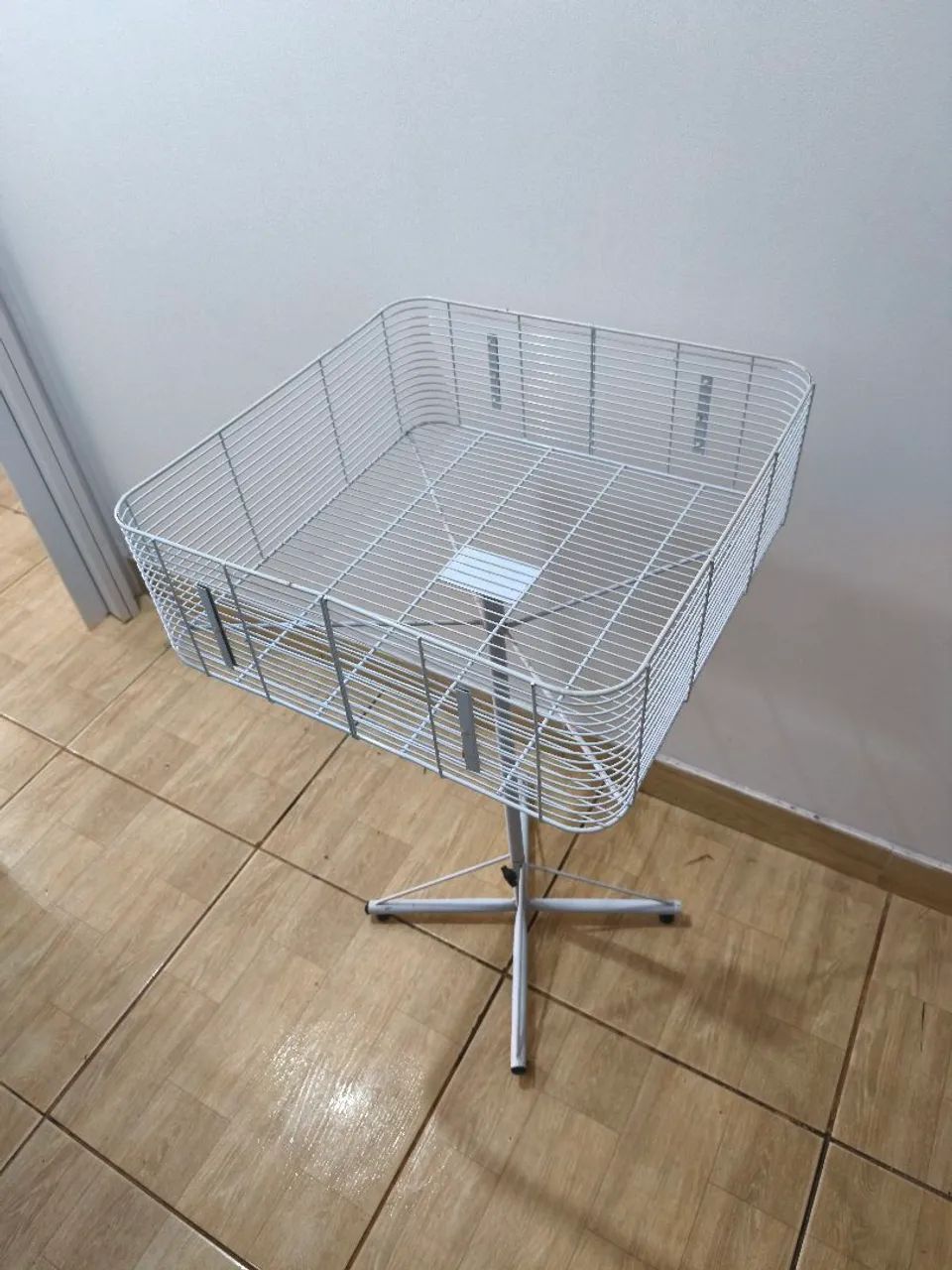 Cesto organizador e expositor 