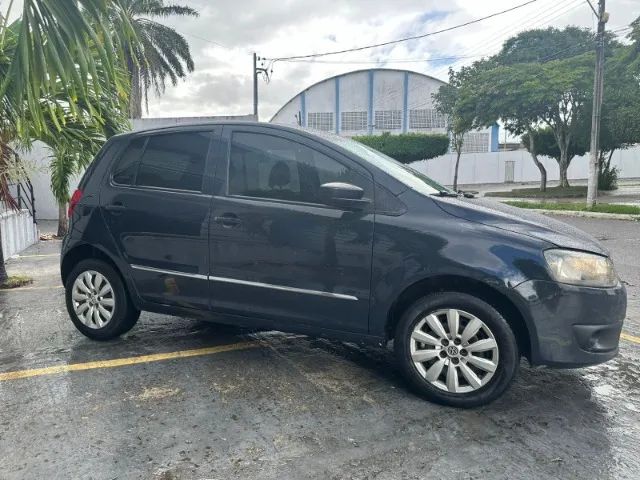 Volkswagen Fox 1.0 MI Total Flex 8V 5P 2014 - Foto 2