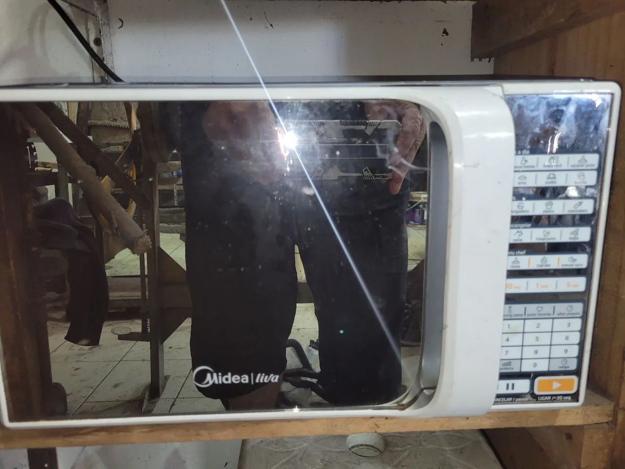 Micro-ondas Midea 21 litros