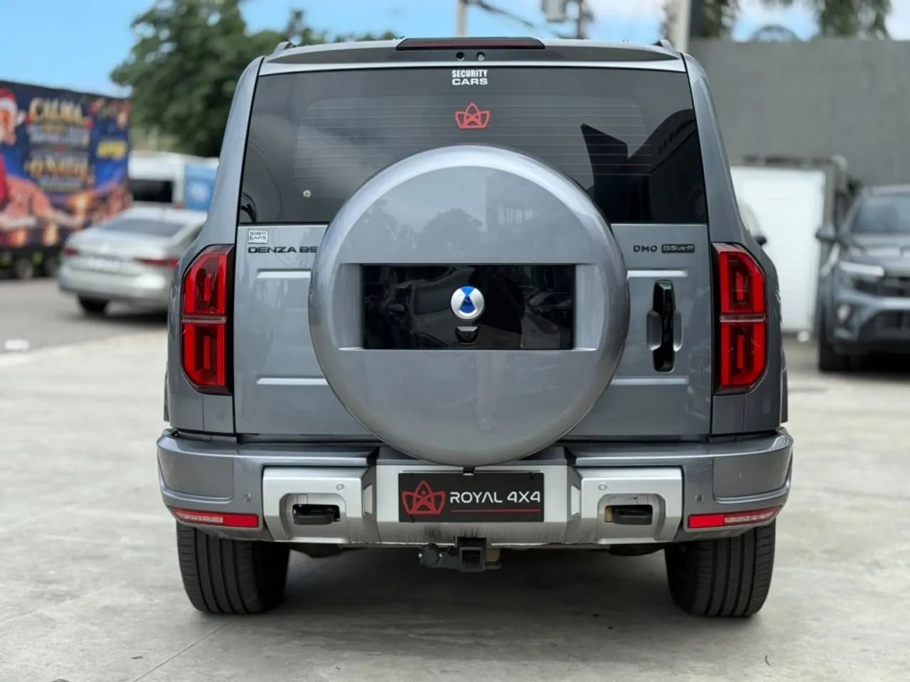 Denza B5 SUV híbrido plug-in, foto 5 de 12