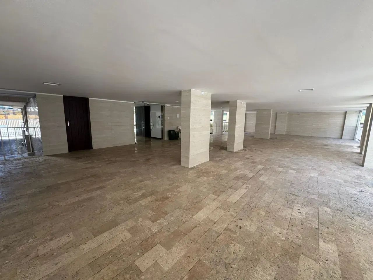 OPORTUNIDADE MORADA D PITUBA 4 QUARTOS SENDO 1 SUITE 145m2. - Foto 2