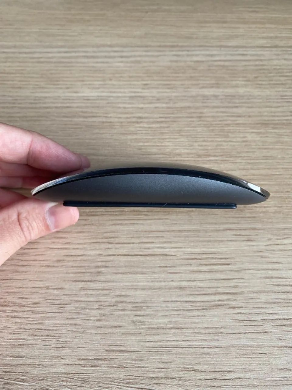 Apple Magic Mouse 2 Cinza-espacial - Foto 2