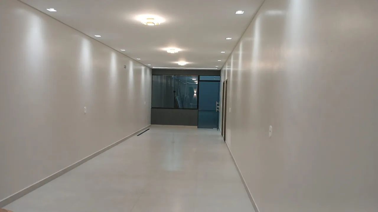 ALUGA-SE ESPAÇO COMERCIAL - EXCELENTE LOCALIZAÇÃO