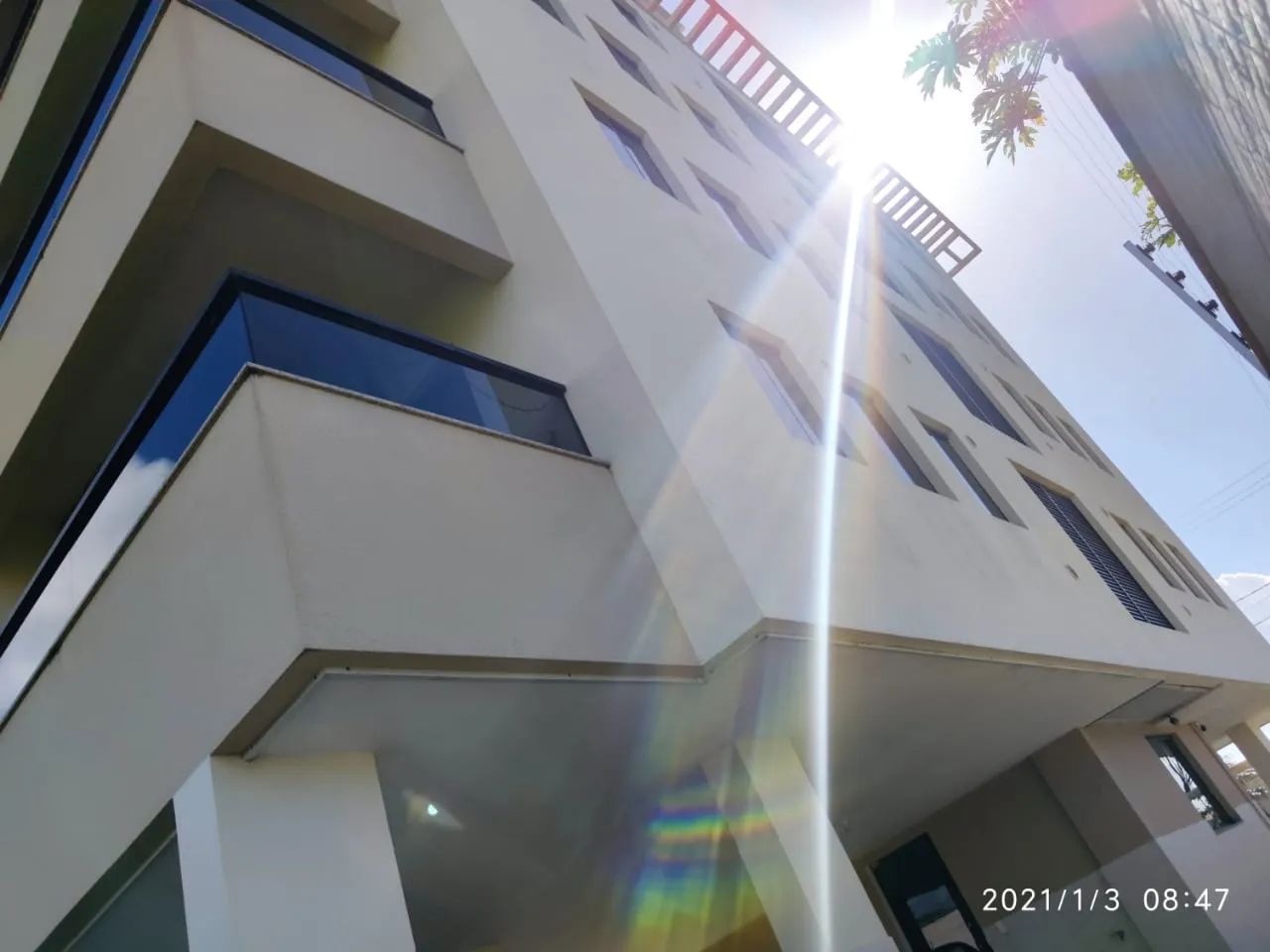Alugo apartamento 2 quarto um sendo suite tento 2 banheiro  - Foto 2