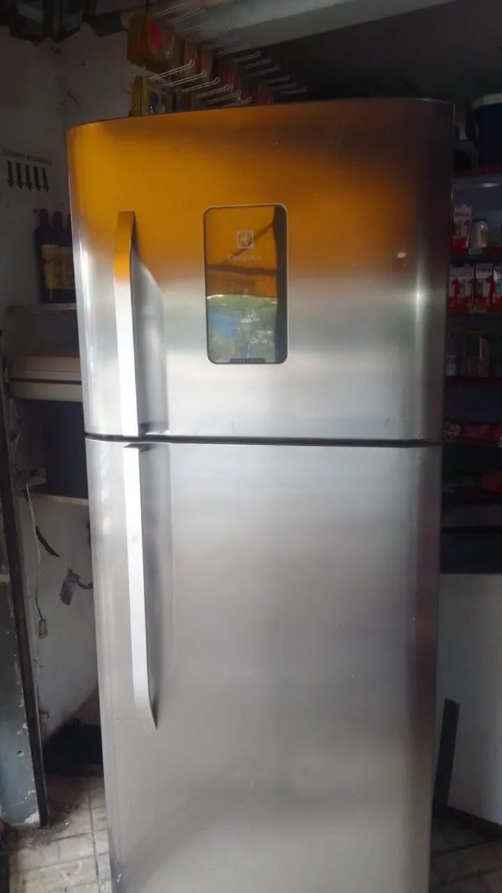 Geladeira eletrolux Modelo TF52Xnn464 litros 