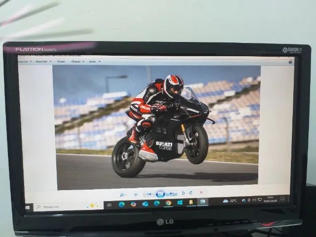 Monitor LG Flatron W2053TQ 20 Polegadas Tela Widescreen LCD 60HZ Excelente Estado !! - Foto 2