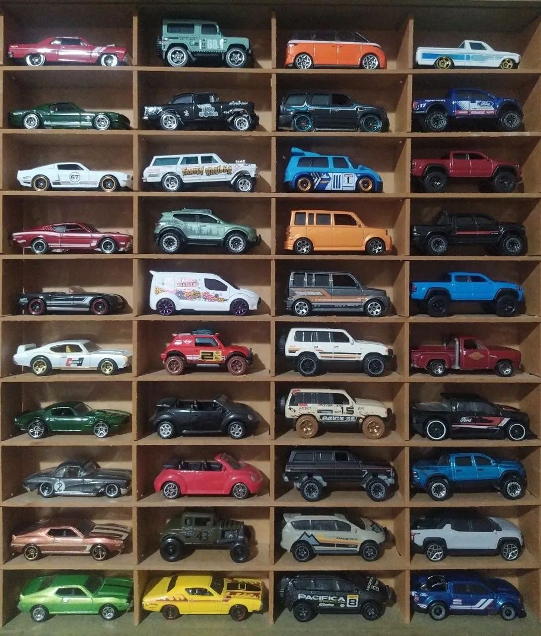 Carrinhos e miniaturas Hot Wheels R$25,00 cada  - Foto 4