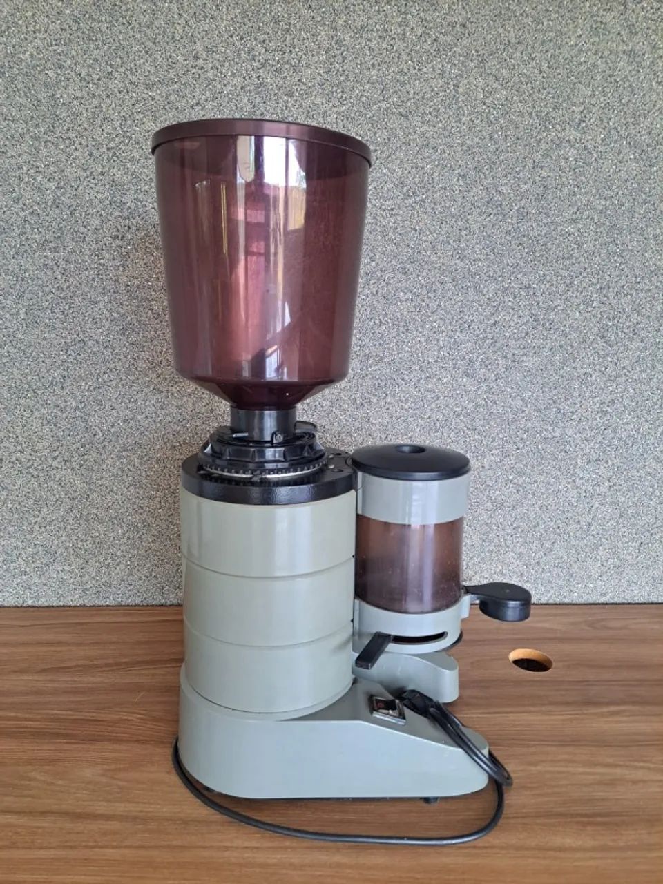 Moedor de Café Profissional Cunill - Usado